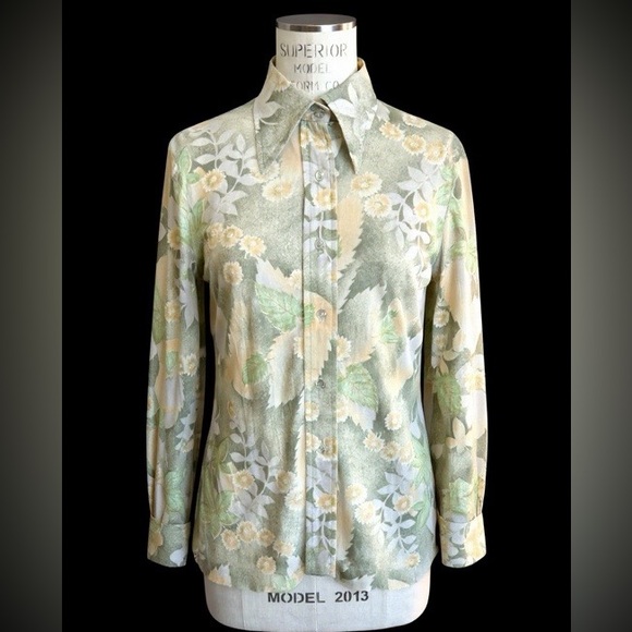 Shirt Accent Tops - Vintage 'Shirt Accent' Brand Floral Print Pointed Collar Women's Small 1970s